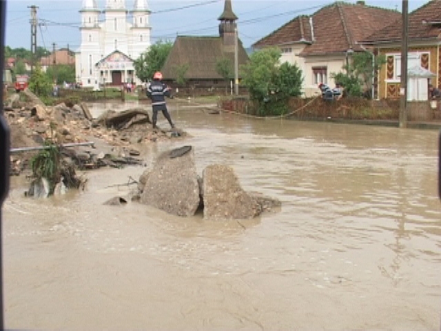 Foto Inundatii Valenii Somcutei, Maramures - 3 iulie 2009 (c) eMaramures.ro